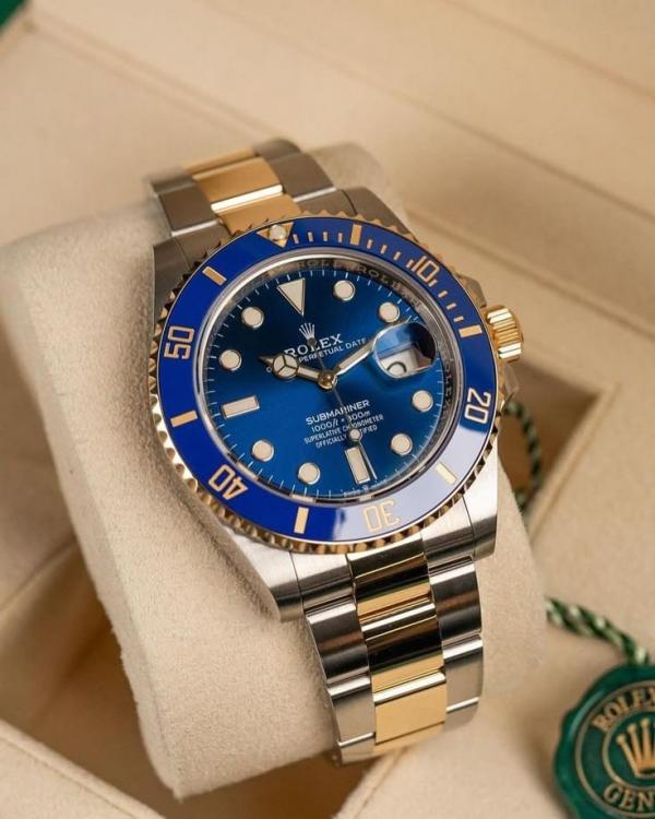 Rolex_Oyster_Perpetual_Submarine_2Ton-Gold-Blue