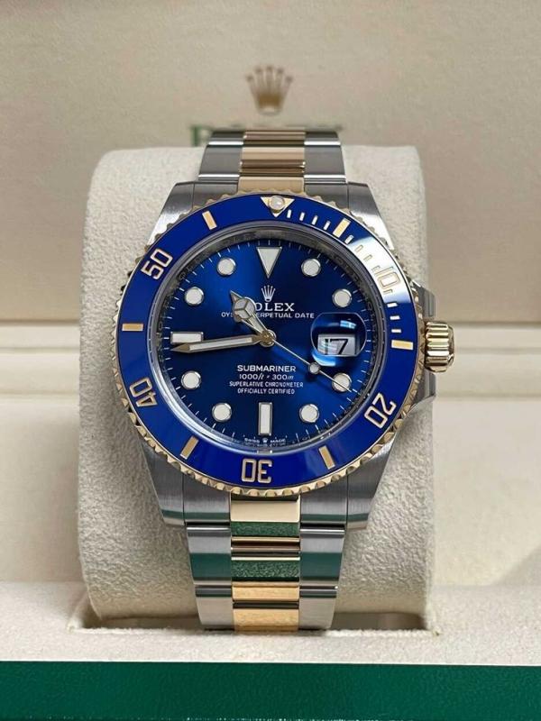 Rolex_Oyster_Perpetual_Submarine_2Ton-Gold-Blue
